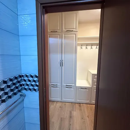 Apartment Livias *